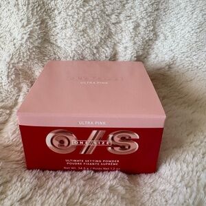 ONE/SIZE Ultimate Setting Powder in Ultra Pink and Red
